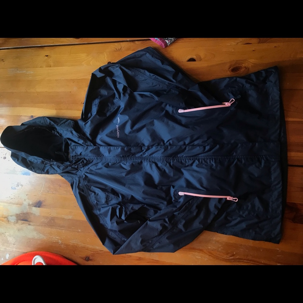 Vineyard vines rain jacket